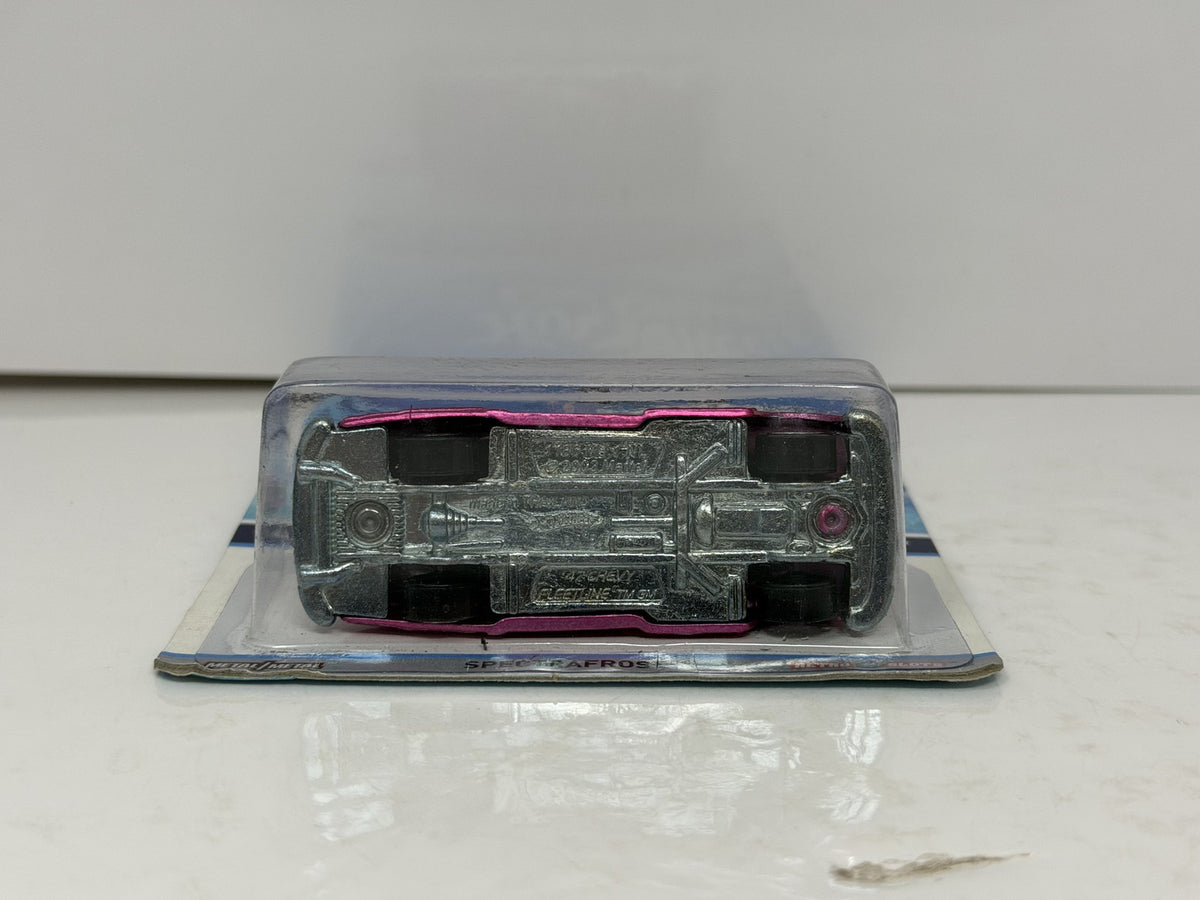 Hot Wheels Cool Classics 1947 Chevrolet Fleetline 1:64 Diecast Pink