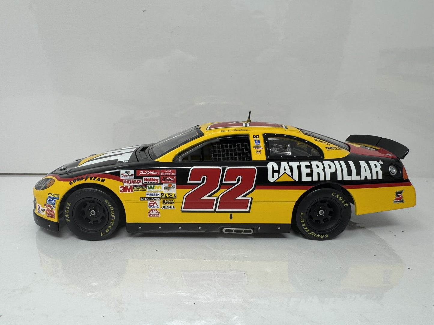Racing Champions Nascar Ward Burton #22 Caterpillar 1:24 Diecast
