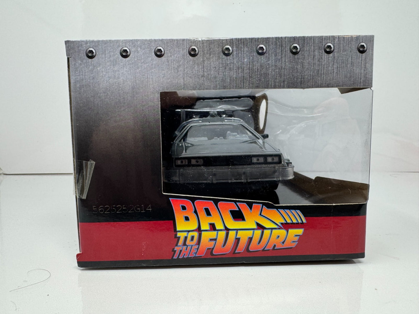 Jada Back to the Future Time Machine DeLorean w/ Lights 1:24 Diecast