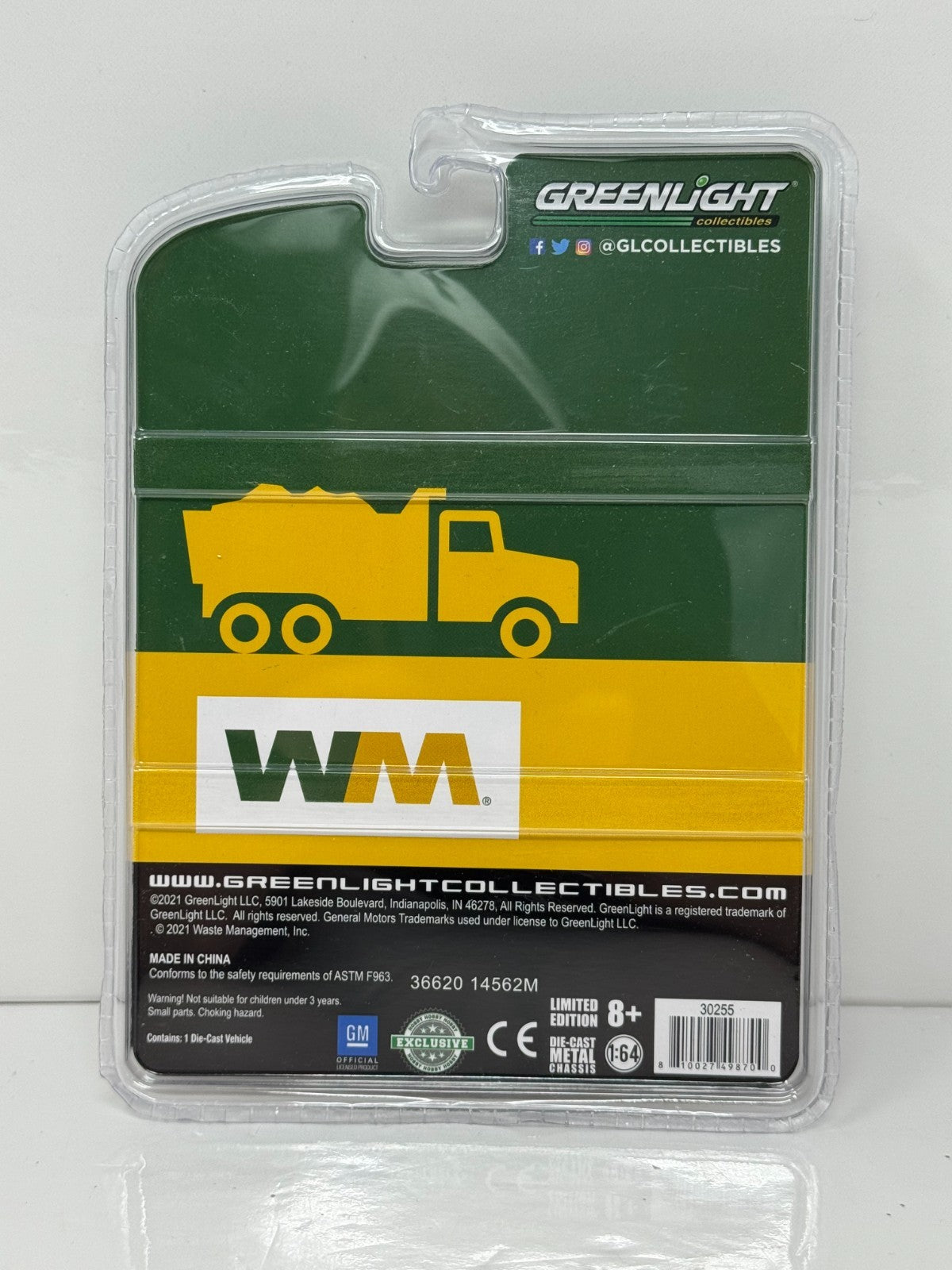 Greenlight Waste Management 2020 Chevrolet Silverado 4x4 Truck 1:64 Diecast