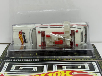 Hot Wheels 2015 Mexico Convention Ghostbusters Ecto-1 Glow 1:64 Diecast #3520