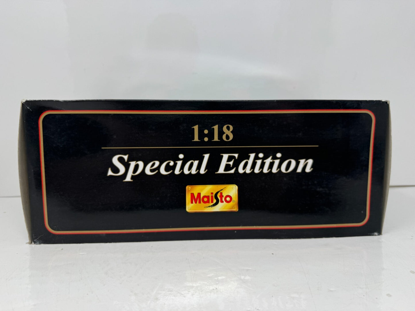 Maisto 1965 Pontiac GTO Convertible Special Edition 1:18 Diecast