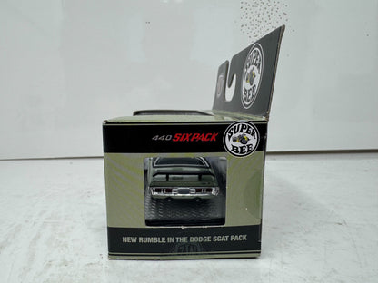 M2 Machines 1971 Dodge Charger Super Bee 1:64 Diecast