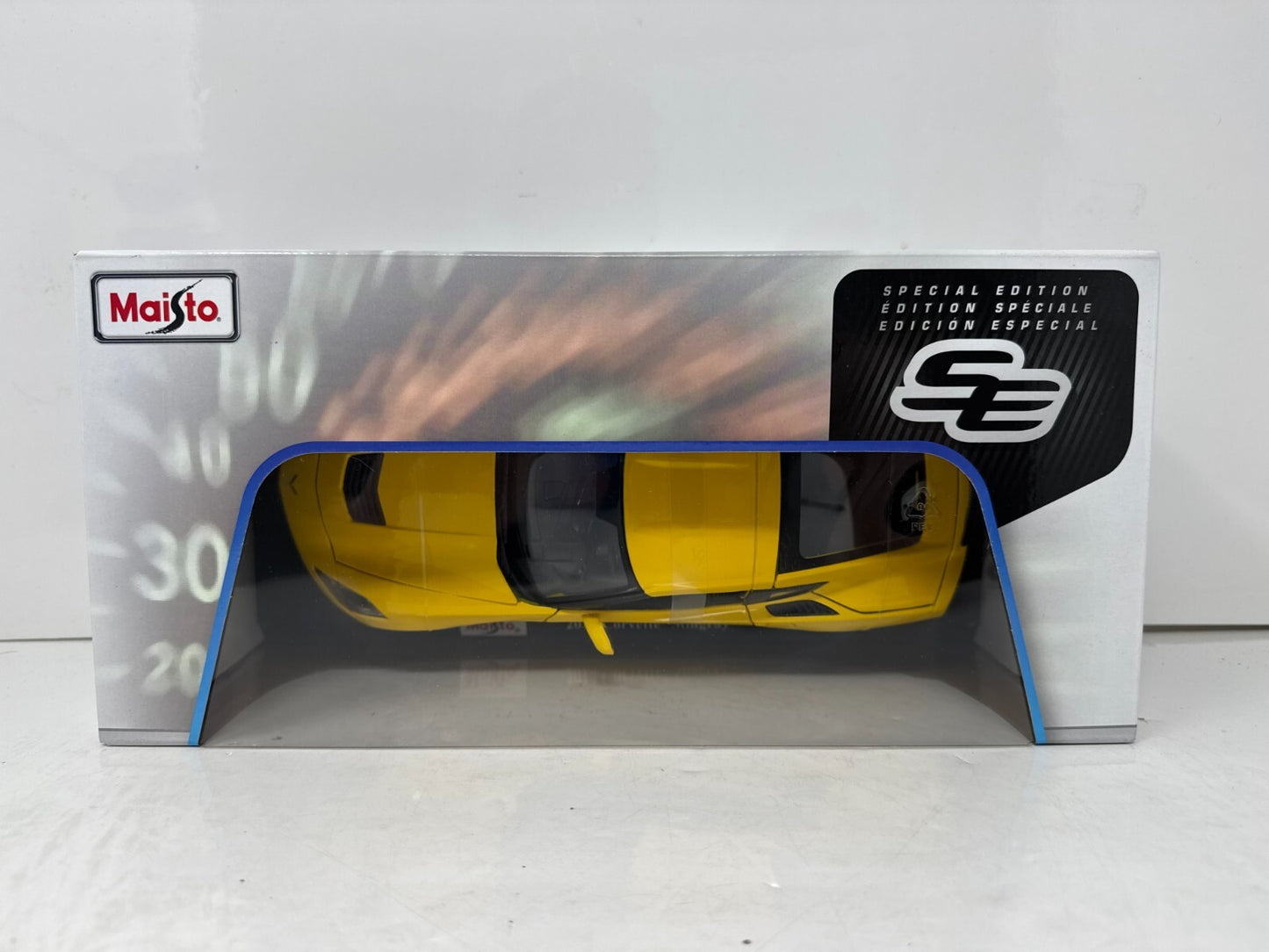 Maisto 2014 Chevrolet Corvette Stingray Special Edition 1:18 Diecast