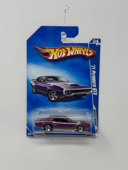 Hot Wheels Muscle Mania 1971 Plymouth GTX 1:64 Diecast Purple Gold