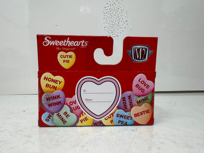 M2 Machines Sweethearts 1976 Ford Bronco 1:64 Diecast