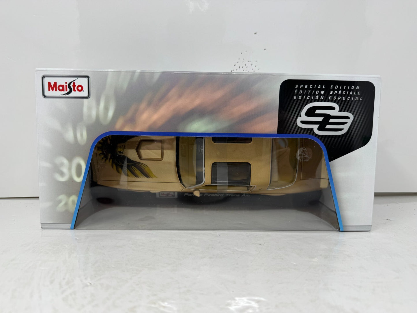 Maisto 1978 Pontiac Firebird Trans Am 1:18 Diecast Model Car Gold
