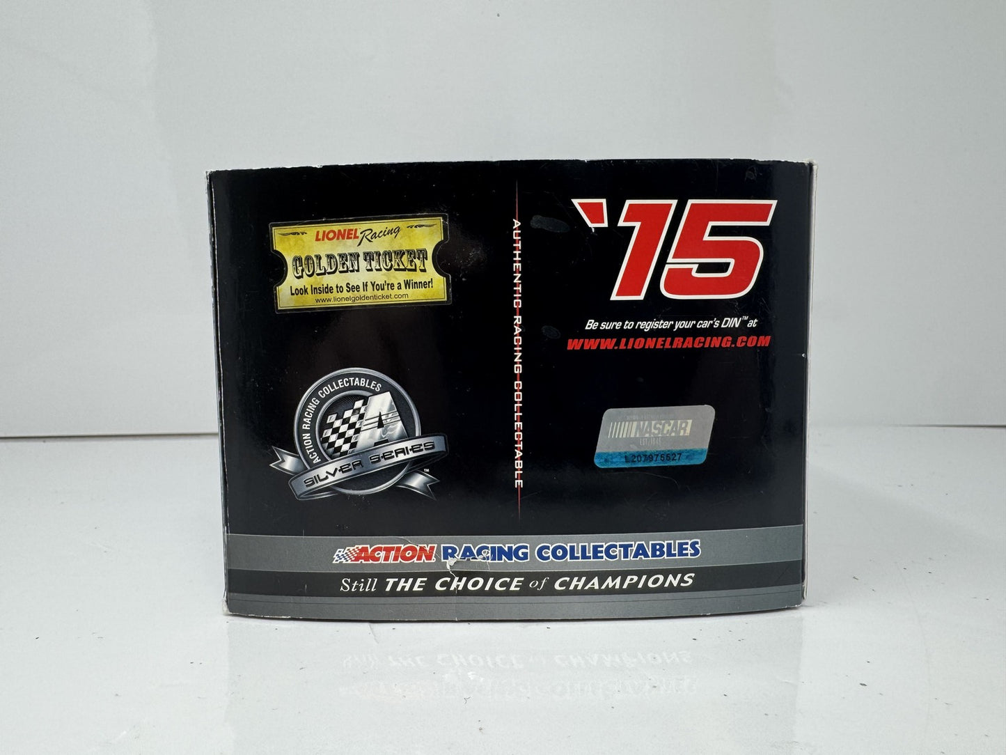 Lionel NASCAR Kyle Larson #42 ENEOS 2018 Chevy Camaro Autographed 1:24 Diecast
