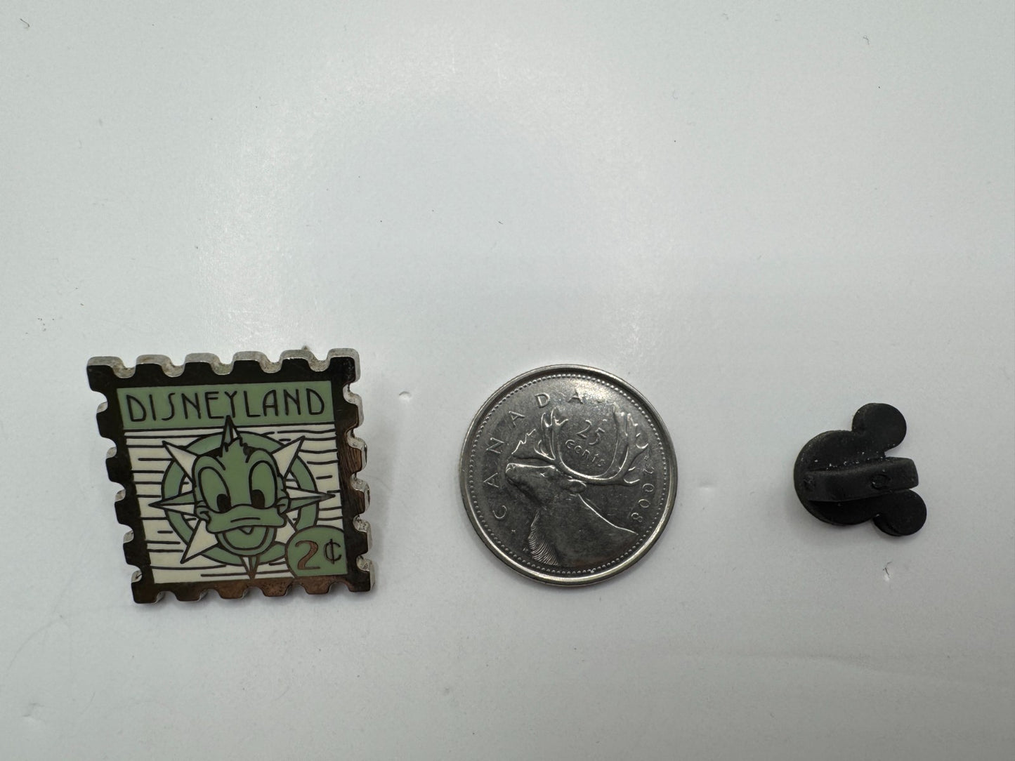 DLR Disney Donald 2 Cent Stamp Hidden Mickey Stamp Collection Trading Pin DC2S11