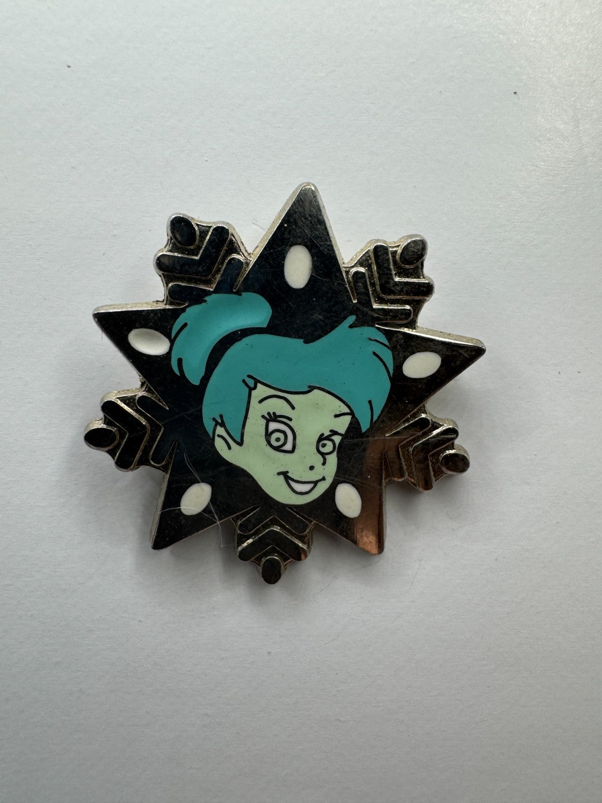 DLR Disney Tinker Bell Snowflake Collection Hotel Trading Pin DC1S13
