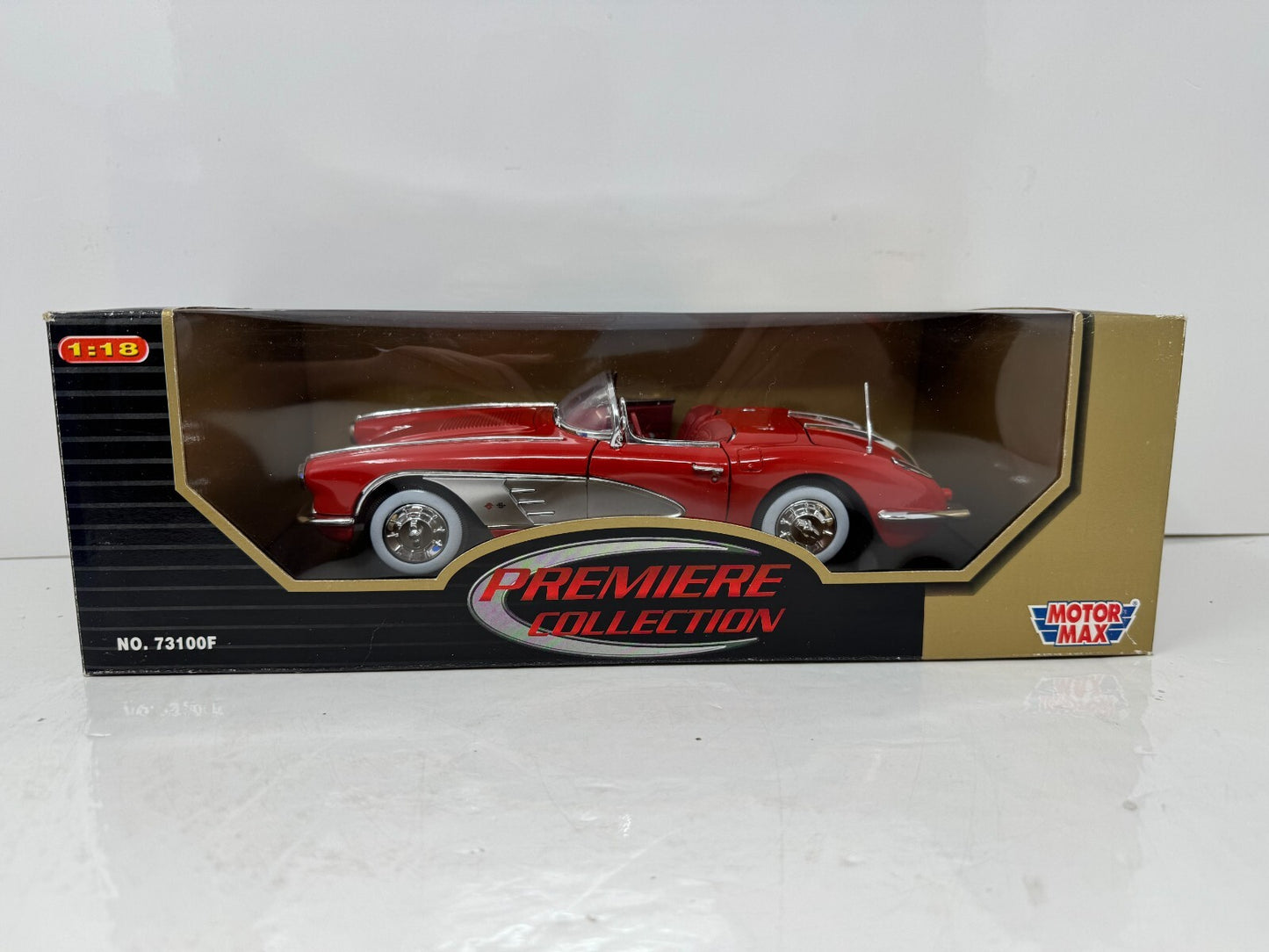 Motormax 1958 Chevrolet Corvette Premiere Collection 1:18 Diecast