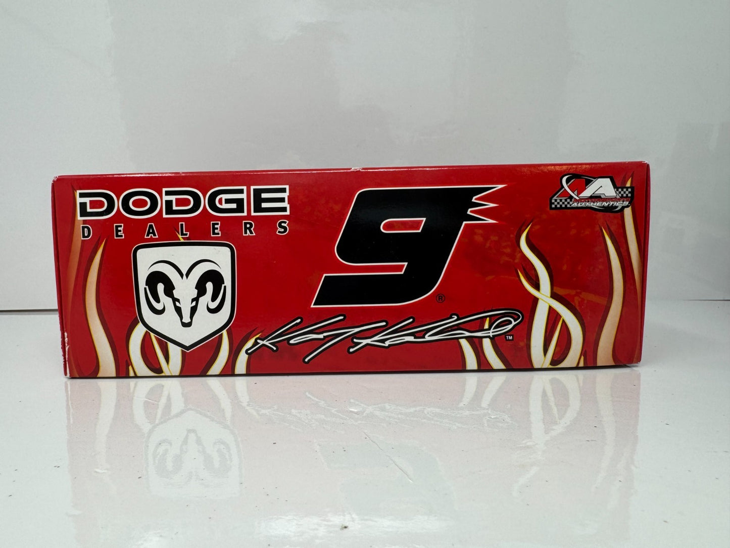 Motorsports Authentics NASCAR Kasey Kahne #9 Dodge Fan Design 2006 1:24 Diecast