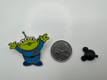 DMC Disney Toy Story Alien Little Green Men Movie Club Exclusive Pin DC1S2