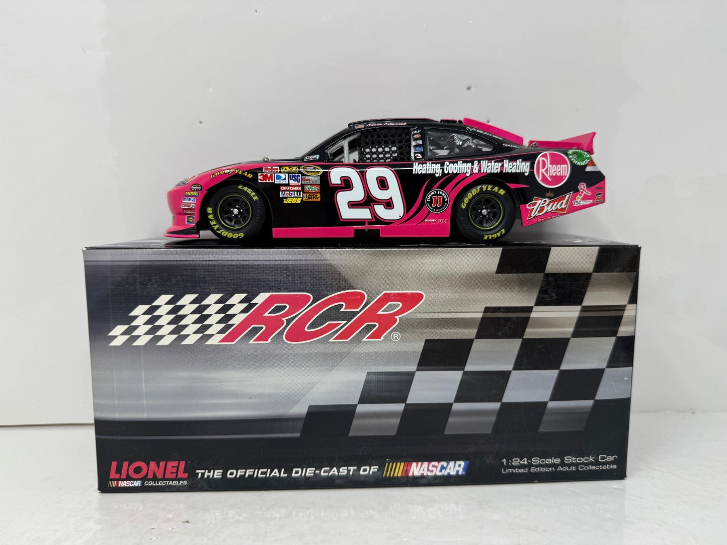Lionel Nascar #29 Kevin Harvick Rheem Pink 2011 Chevy Impala 1:24 Diecast
