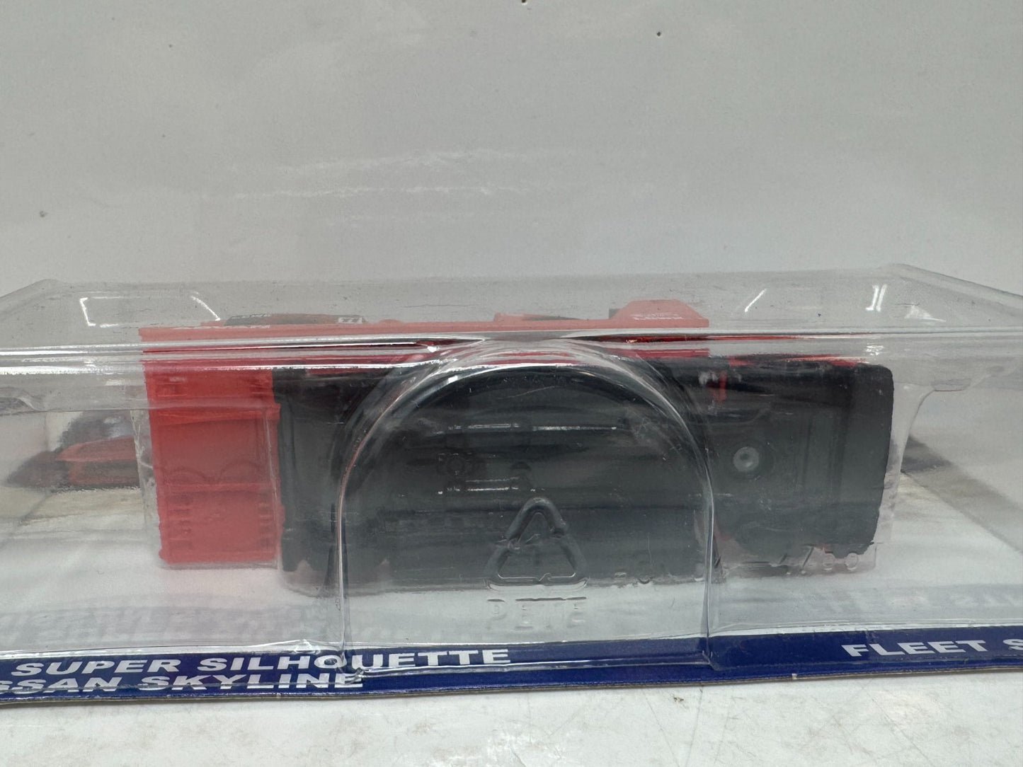 Hot Wheels Premium Team Transport #44 Nissan Skyline & Fleet Street 1:64 Diecast