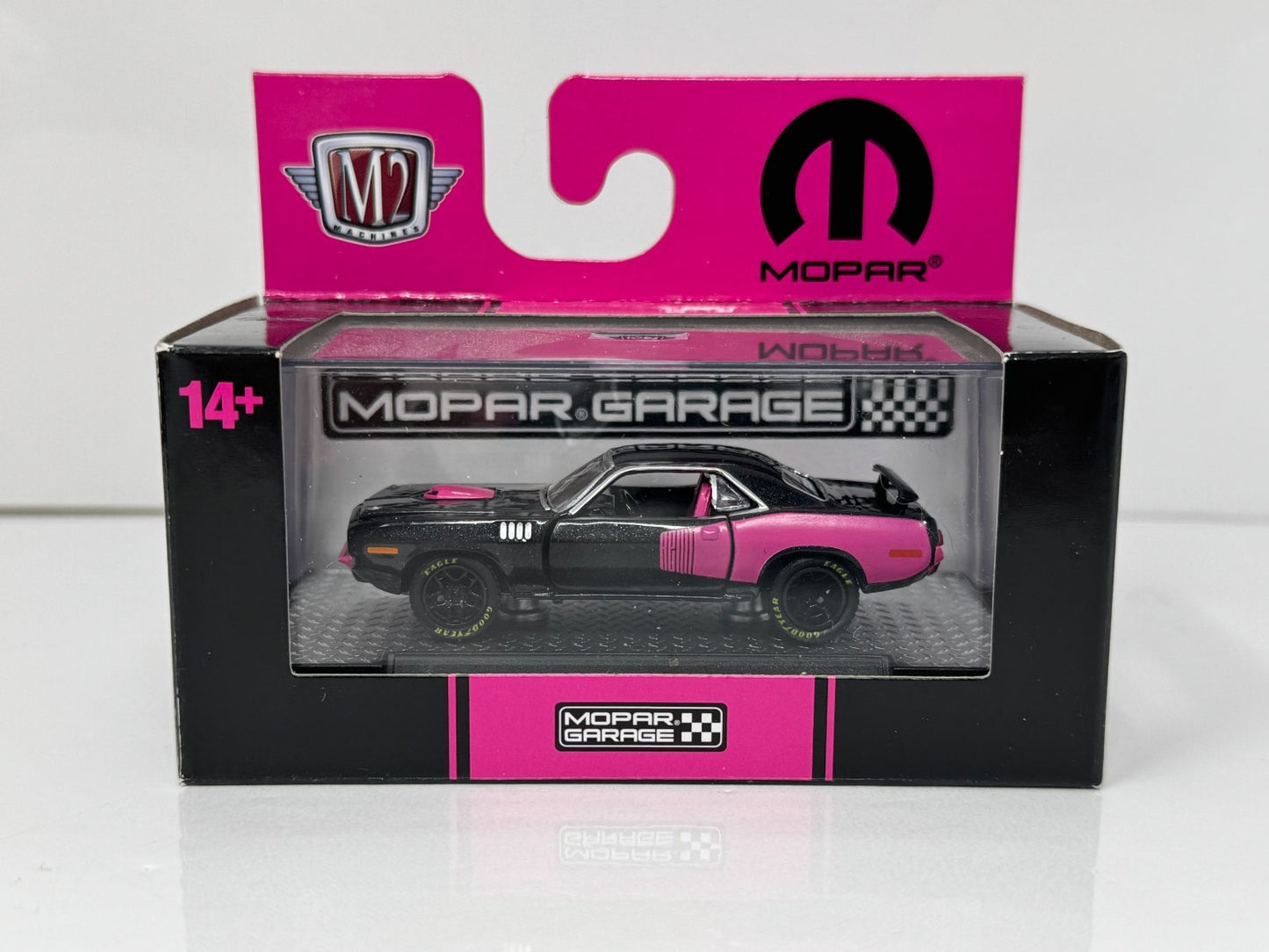 M2 Machines Mopar Garage 1971 Plymouth HEMI Cuda 1:64 Diecast