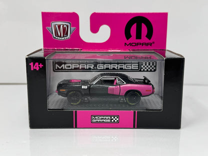 M2 Machines Mopar Garage 1971 Plymouth HEMI Cuda 1:64 Diecast