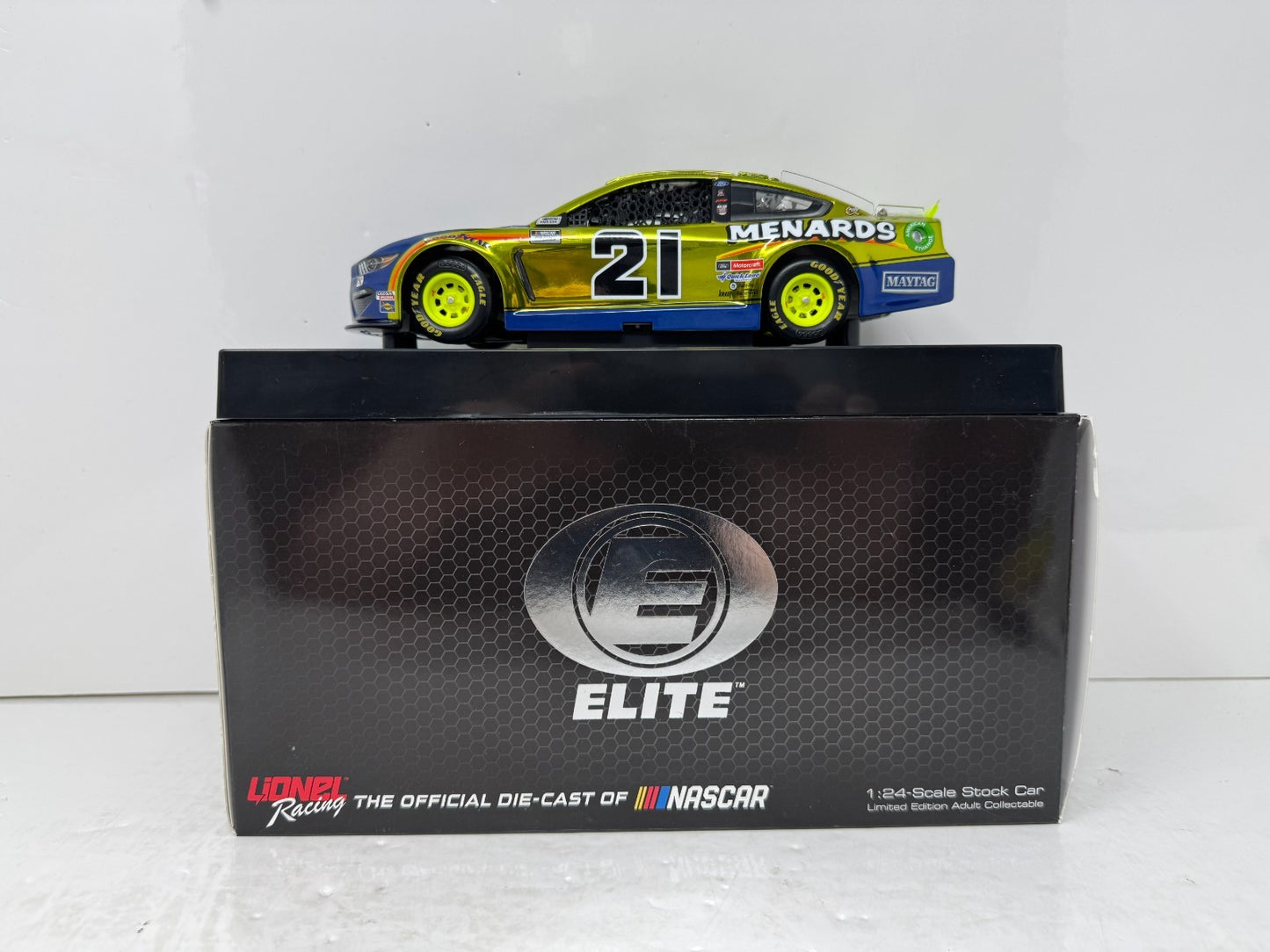 Lionel NASCAR Elite #21 Matt DiBenedetto Menards Chrome 1:24 Diecast 1 of 24