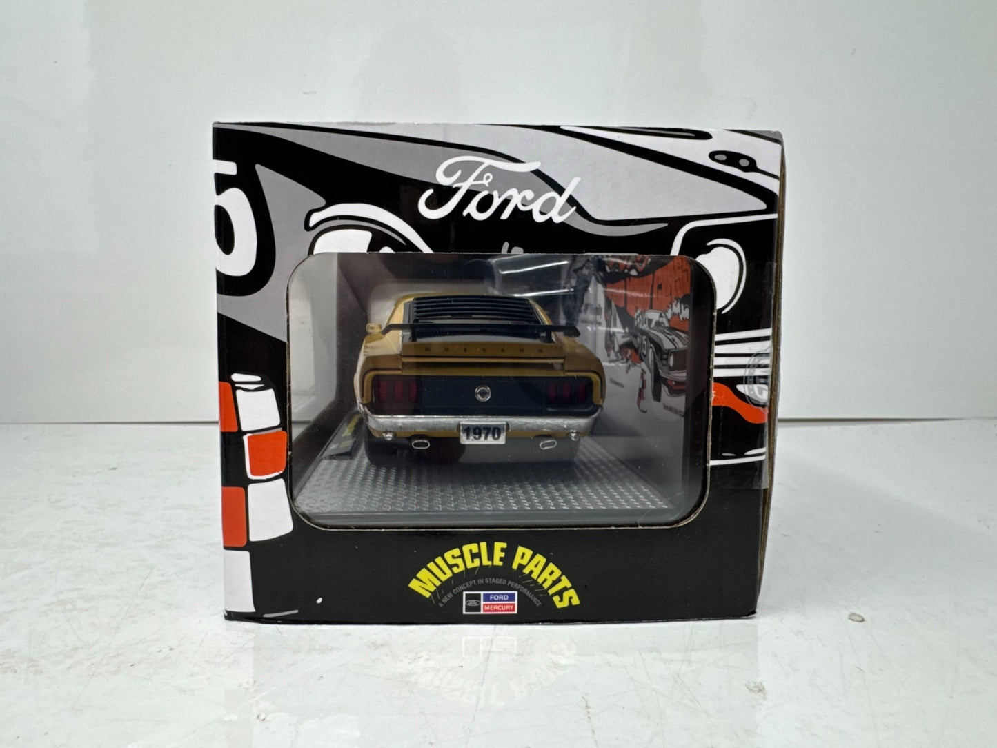 M2 Machines Muscle Parts 1970 Ford Mustang Boss 302 1:24 Diecast