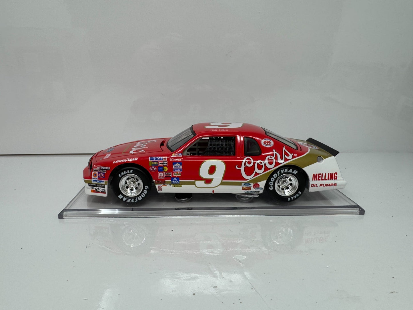Action NASCAR Historical Bill Elliott #9 Coors 1985 Thunderbird 1:24 Diecast