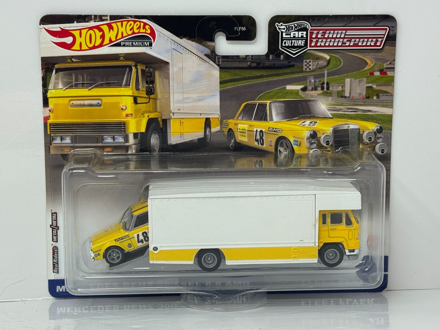 Hot Wheels Premium Team Transport #39 Mercedes-Benz 300 SEL 6.8 AMG 1:64 Diecast
