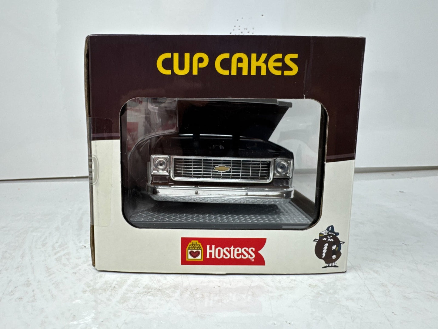 M2 Machines Hostess Cup Cakes 1974 Chevrolet Cheyenne 10 1:24 & 1:64 Diecast