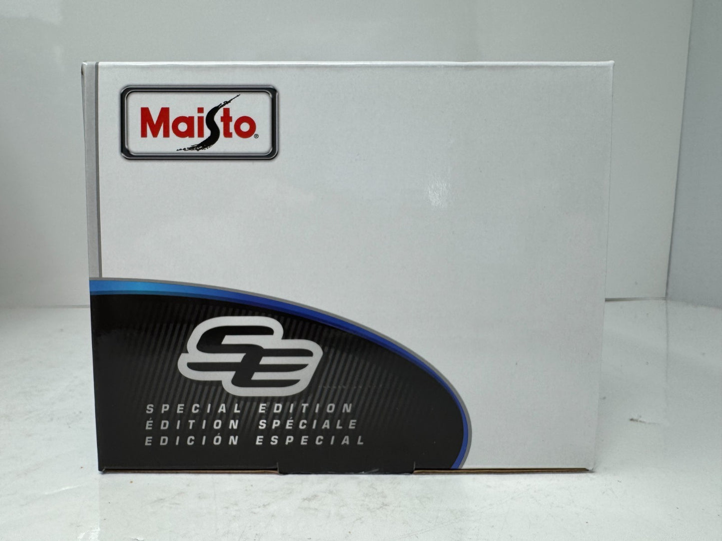 Maisto 1967 Ford Mustang GTA Fastback Special Edition 1:18 Diecast