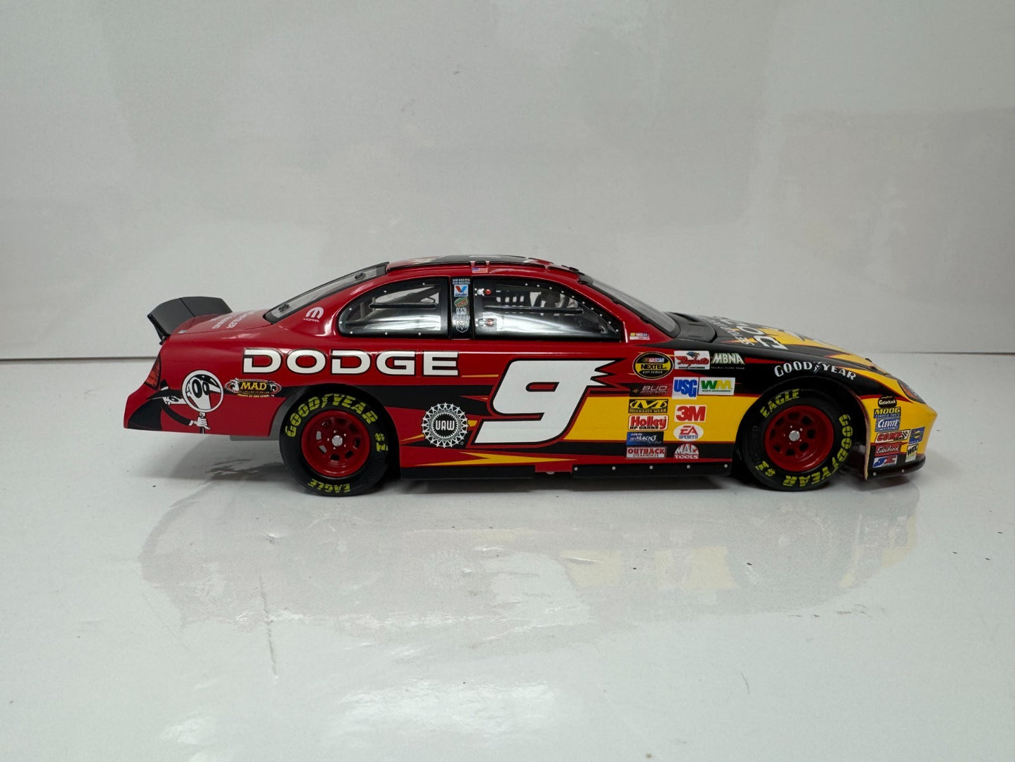 Action NASCAR Kasey Kahne #9 Mad Magazine 2004 Dodge Intrepid 1:24 Diecast