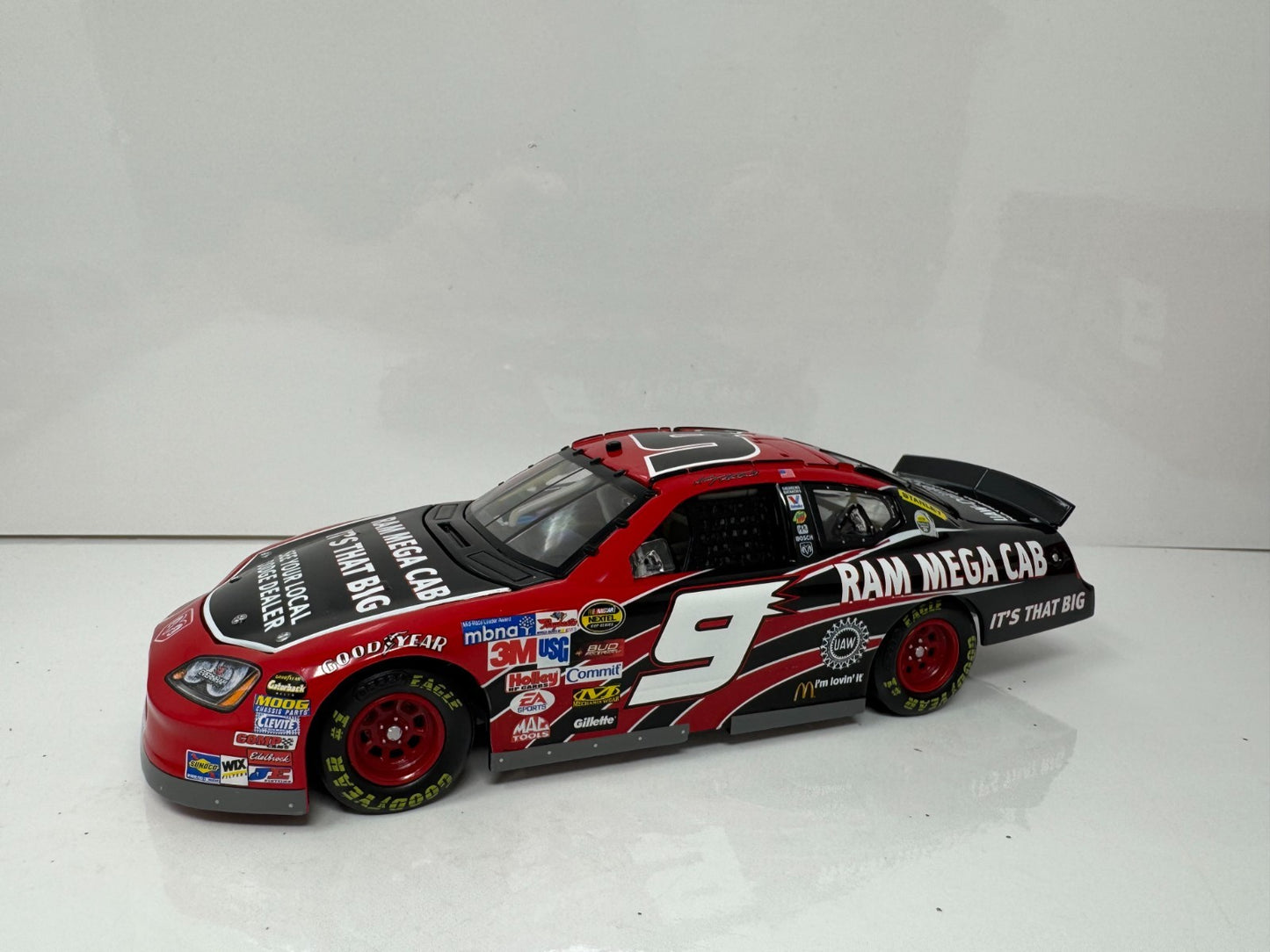 Action NASCAR Kasey Kahne #9 Dodge Ram Mega Cab 2005 Dodge Charger 1:24 Diecast