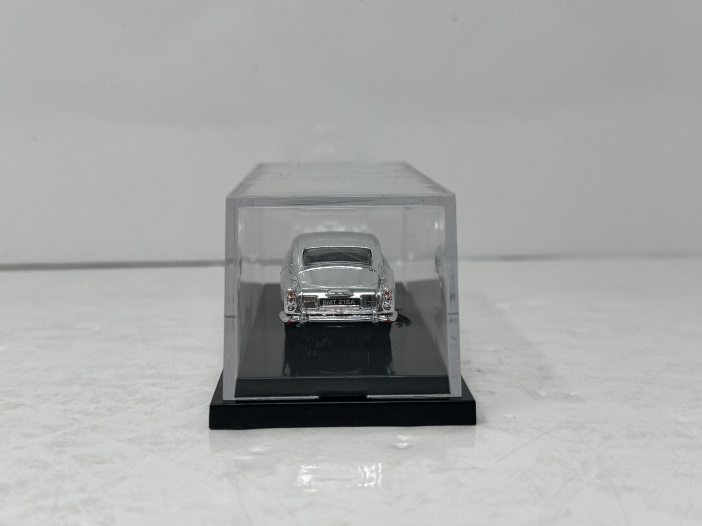 Hot Wheels SDCC San Diego Comic-Con James Bond 007 Aston Martin DB5 1:64 Diecast