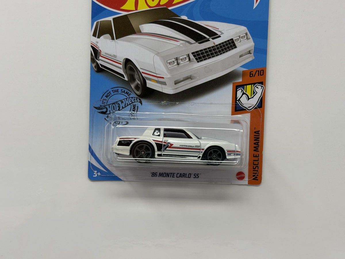Hot Wheels Muscle Mania 1986 Chevrolet Monte Carlo SS 1:64 Diecast White