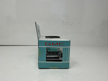 M2 Machines GMC 1976 GMC Sierra Grande 15 1:64 Diecast