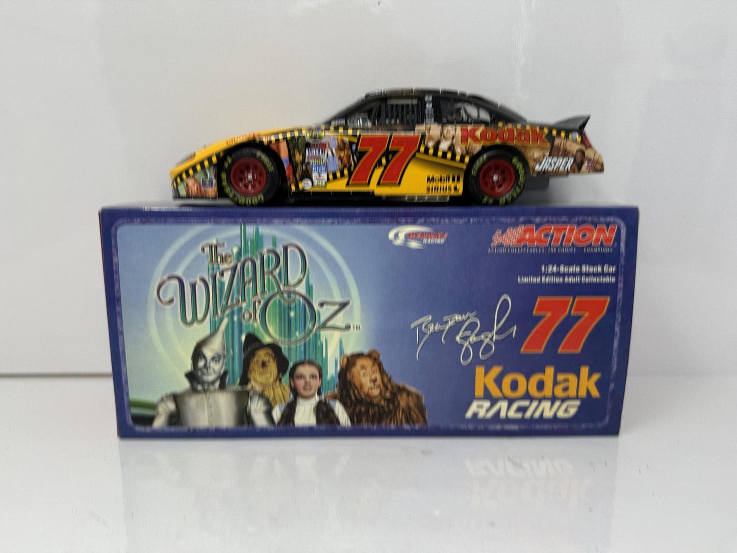 Action Nascar Brendan Gaughan #77 Kodak The Wizard of Oz 2004 Dodge 1:24 Diecast