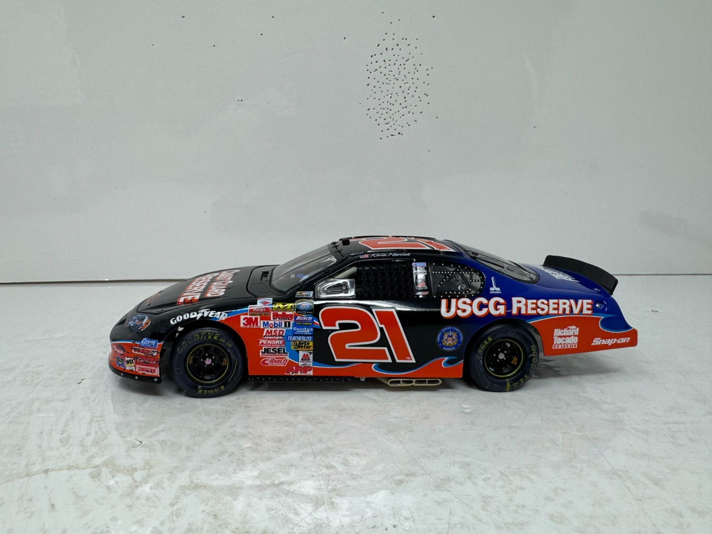 Action NASCAR #21 Kevin Harvick Coast Guard 2006 Richmond Win RV 1:24 Diecast