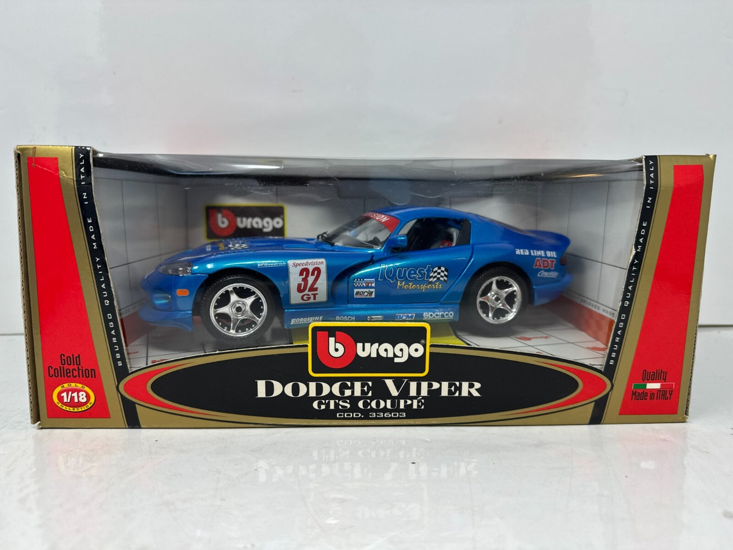 Bburago Dodge Viper GTS Coupe Gold Collection 1:18 Diecast