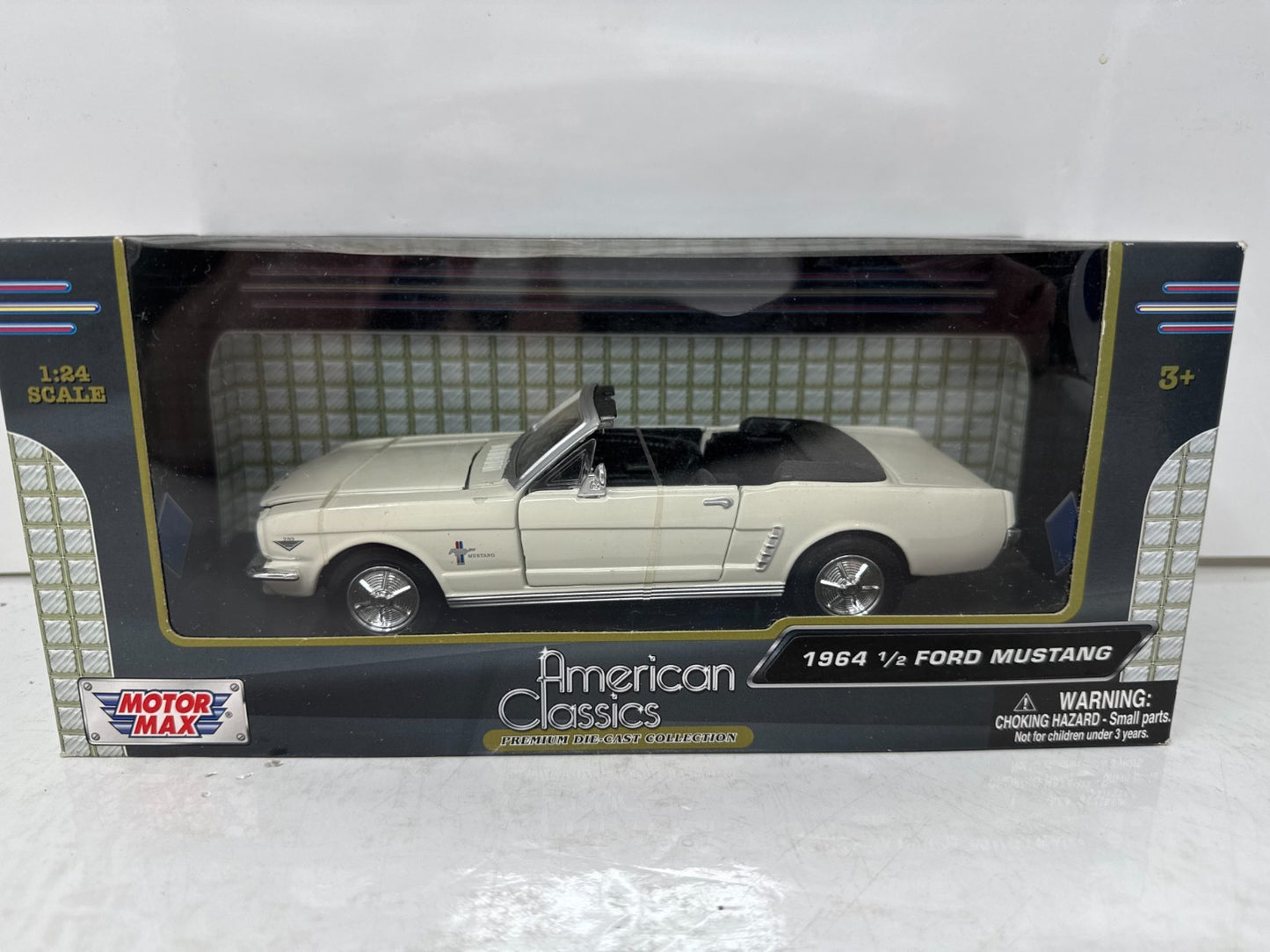 Motormax American Classics 1964 12 Ford Mustang 1:24 Diecast