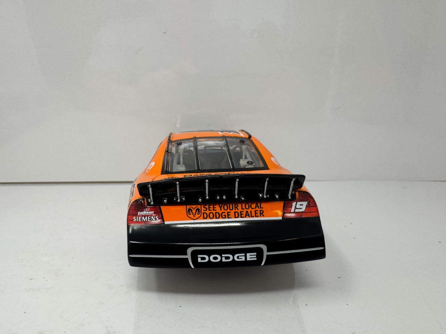 Action NASCAR Jeremy Mayfield #19 Dodge Dealers 2004 Dodge Intrepid 1:24 Diecast
