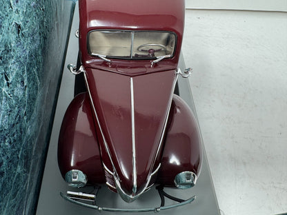 Ertl American Muscle 1940 Ford Deluxe Coupe 1:18 Diecast
