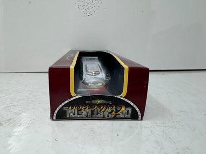 Yat Ming Road Signature Eagle Gas Pump 1:18 Diecast Vintage Service Station