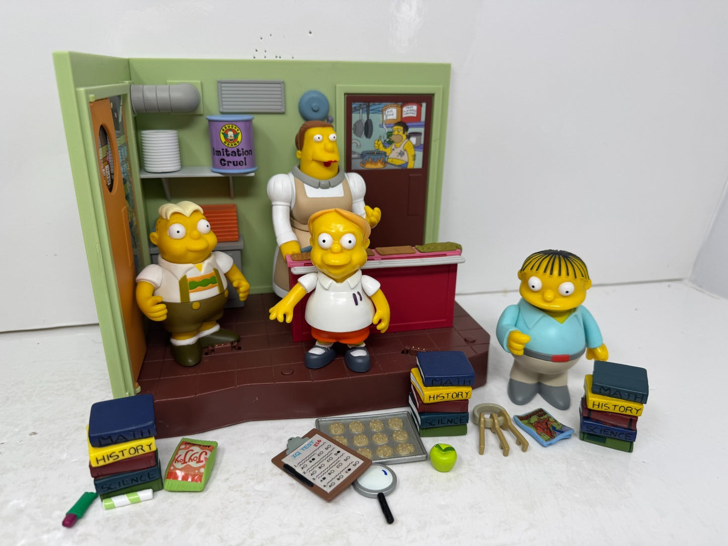 Simpsons World of Springfield Cafeteria Lunchlady Doris School Playmates Playset