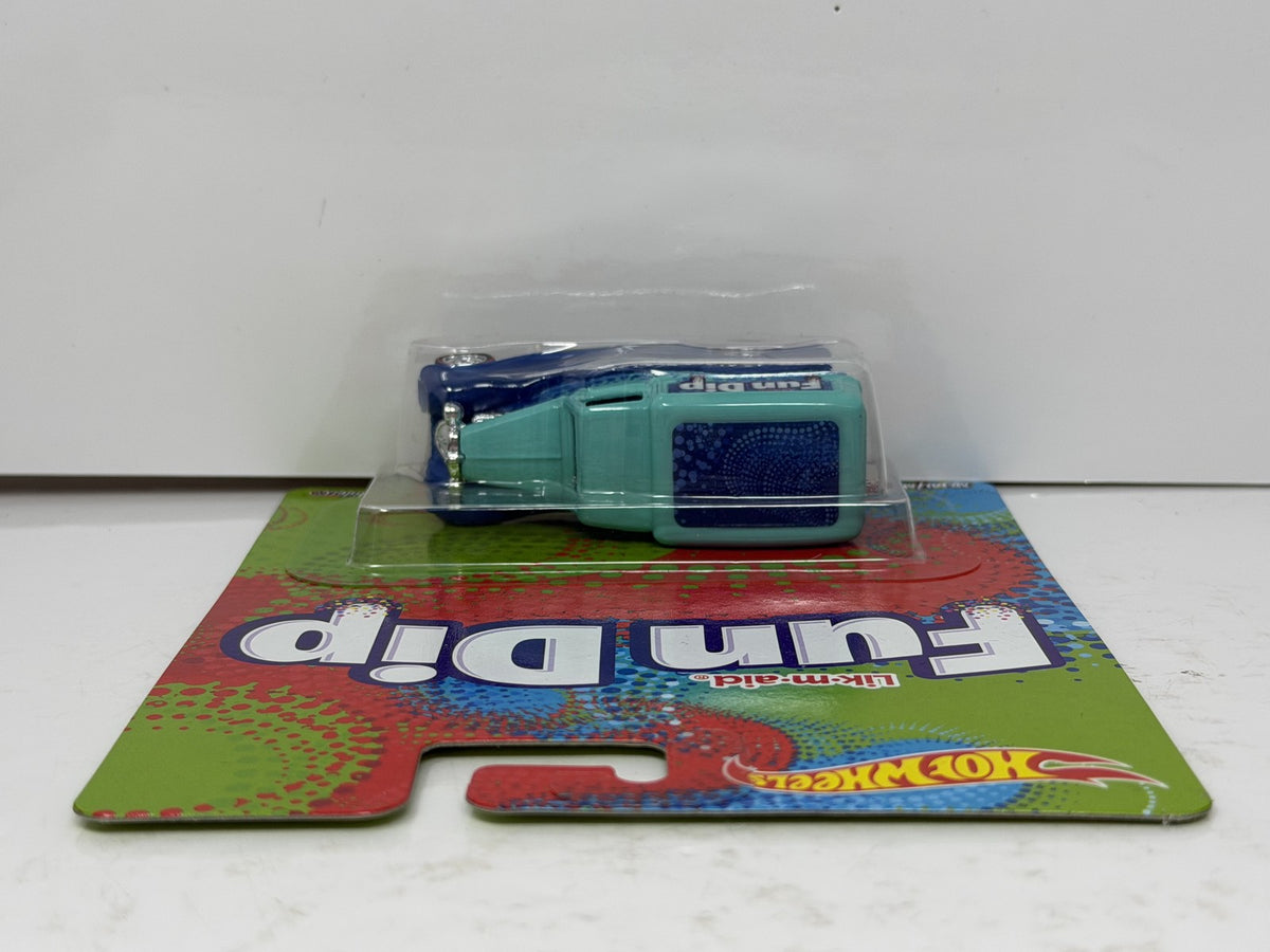 Hot Wheels Fun Dip 1934 Dodge Delivery 1:64 Real Riders