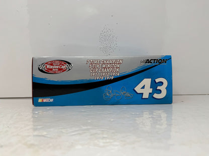 Action Nascar #43 Richard Petty Victory Lap / 7x Champion 2003 1:24 Diecast