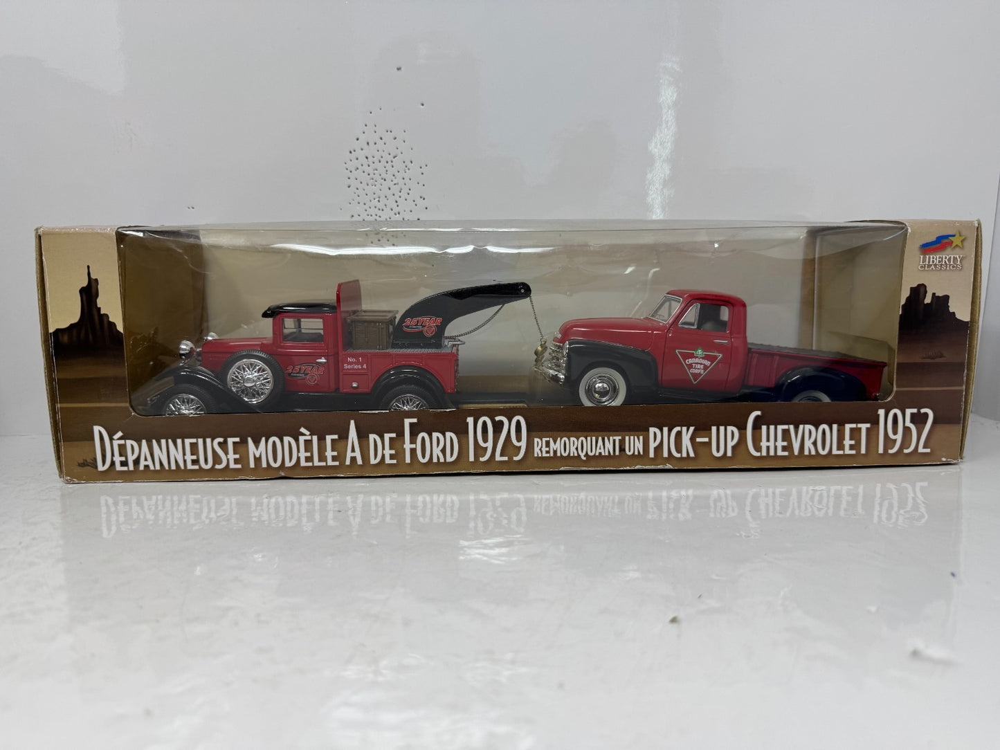 Liberty Classic Canadian Tire 1929 Ford Model A & 1952 Chevy Pickup 1:24 Diecast