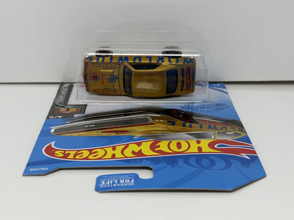 Hot Wheels HW Dream Garage 1967 Chevrolet Camaro 1:64 Diecast Gold USA Card
