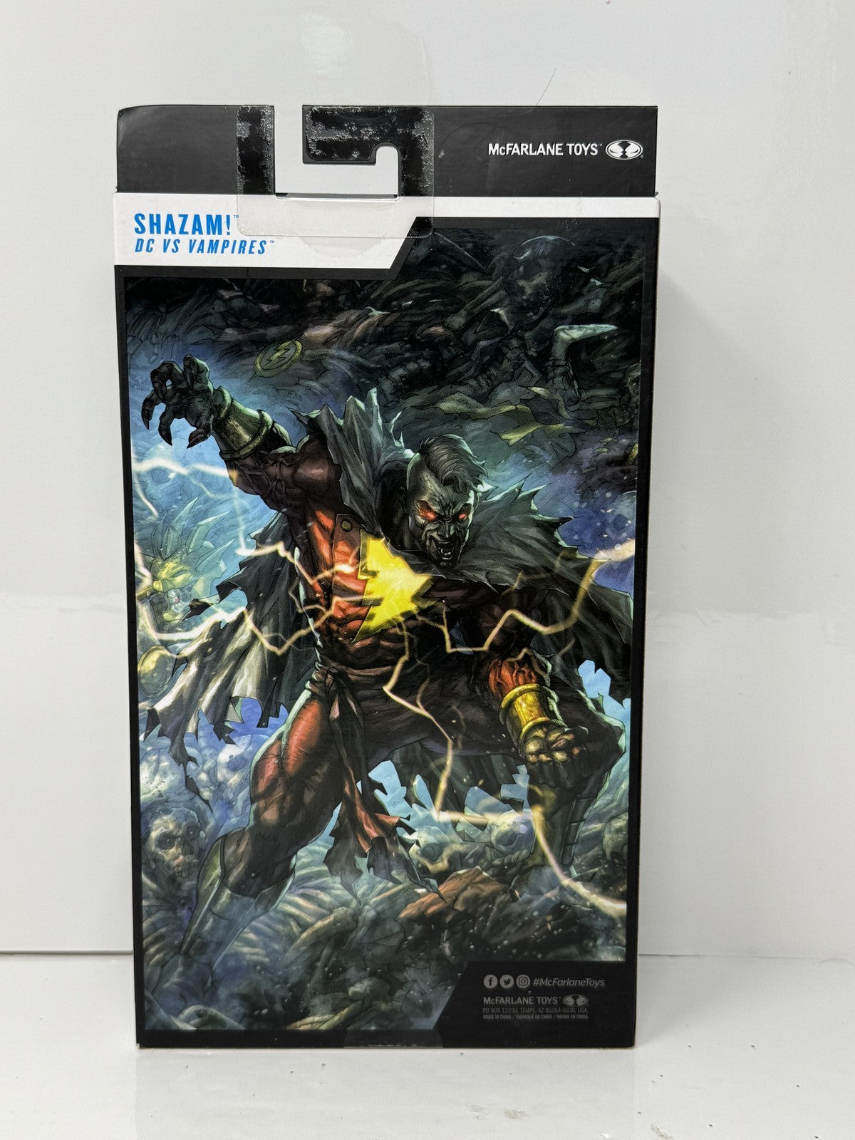 McFarlane DC Multiverse Shazam DC vs Vampires Gold Label Action Figure