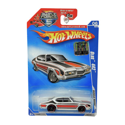 Hot Wheels Muscle Mania 1970 Oldsmobile 442 1:64 Diecast Factory Sealed White