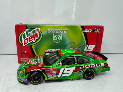 Action Nascar #19 Jeremy Mayfield Mountain Dew 2002 Dodge Intrepid 1:24 Diecast
