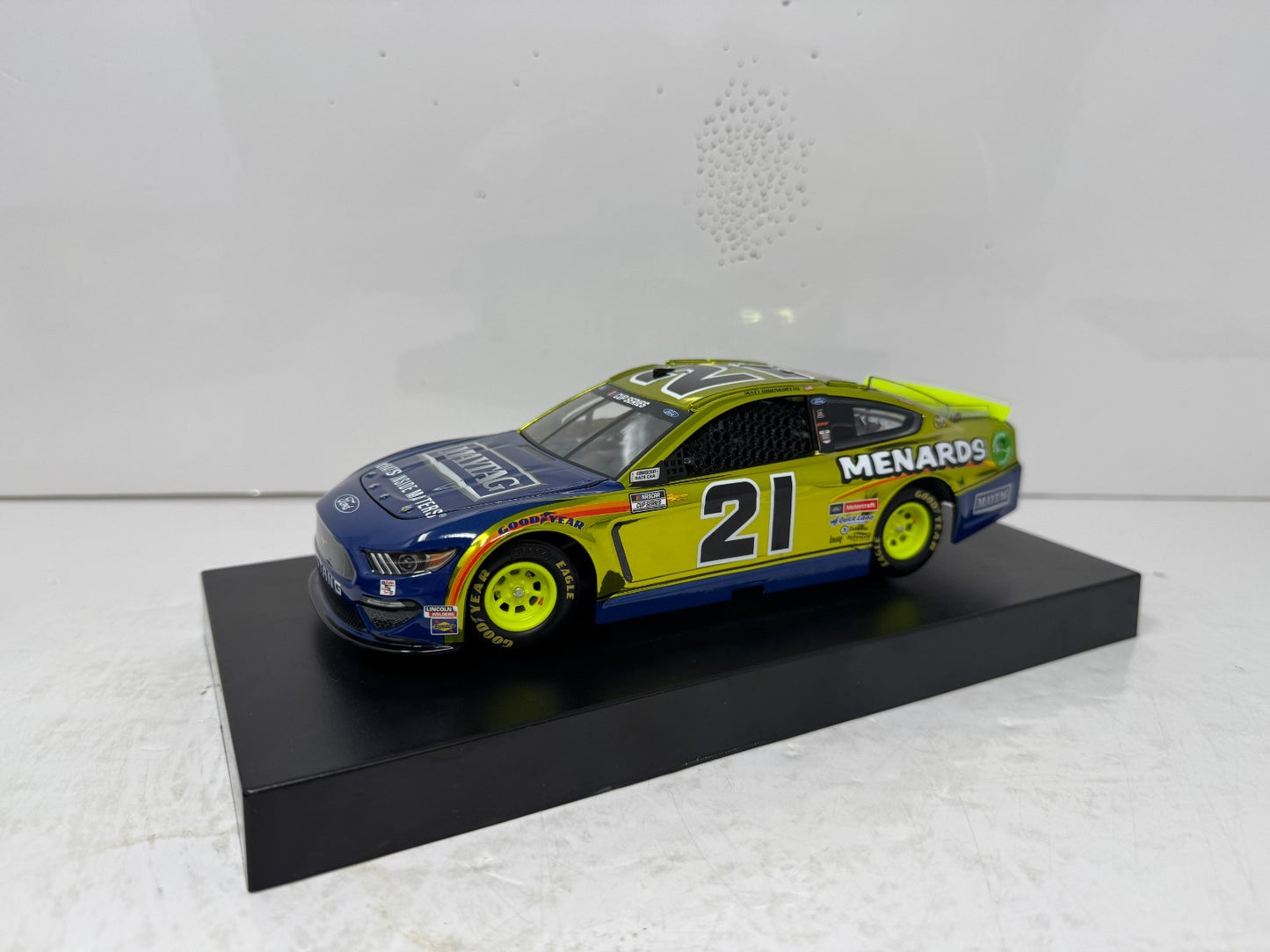 Lionel NASCAR Elite #21 Matt DiBenedetto Menards Chrome 1:24 Diecast 1 of 24