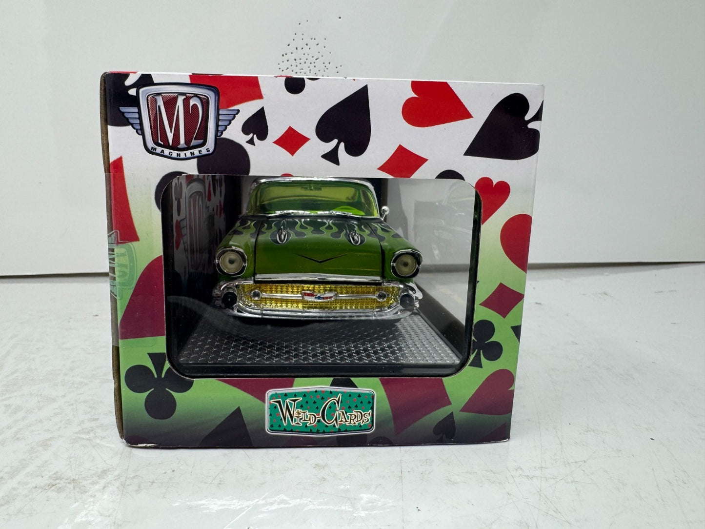 M2 Machines 1957 Chevrolet Bel Air Hardtop Wild Cards 1:24 Diecast