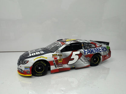 Lionel NASCAR Kasey Kahne #5 Farmers GI Jobs Salutes 2014 Chevy SS 1:24 Diecast